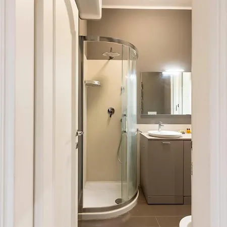 Апартаменты Ponte Vecchio Elegant *